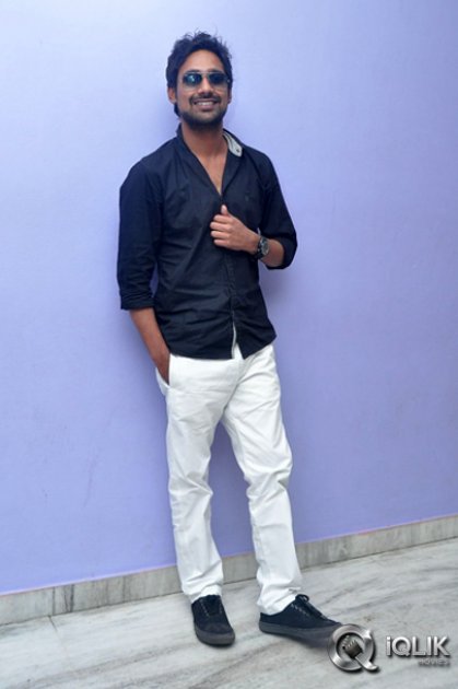 Nuvvala-Nenila-Movie-Show-Press-Meet